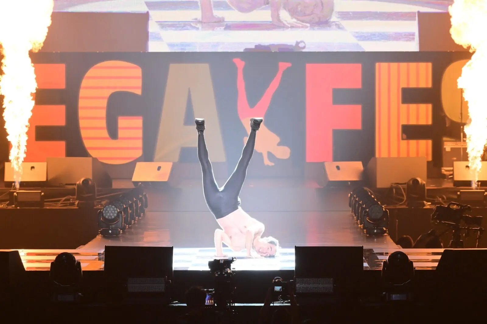 ライブ写真公開！『エガフェス2024 supported by desknet’s NEO』をRakuten TVで見逃し配信