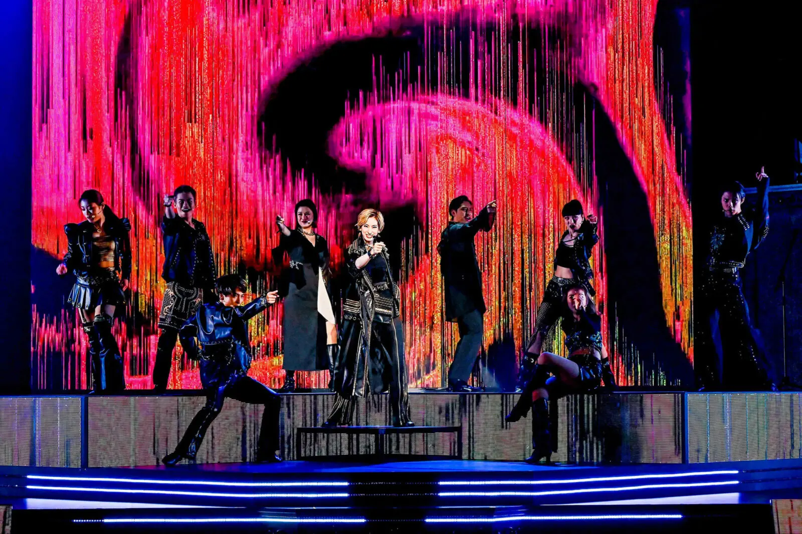 舞台写真到着！柚香光コンサート『TABLEAU』　Rakuten TVでライブ配信