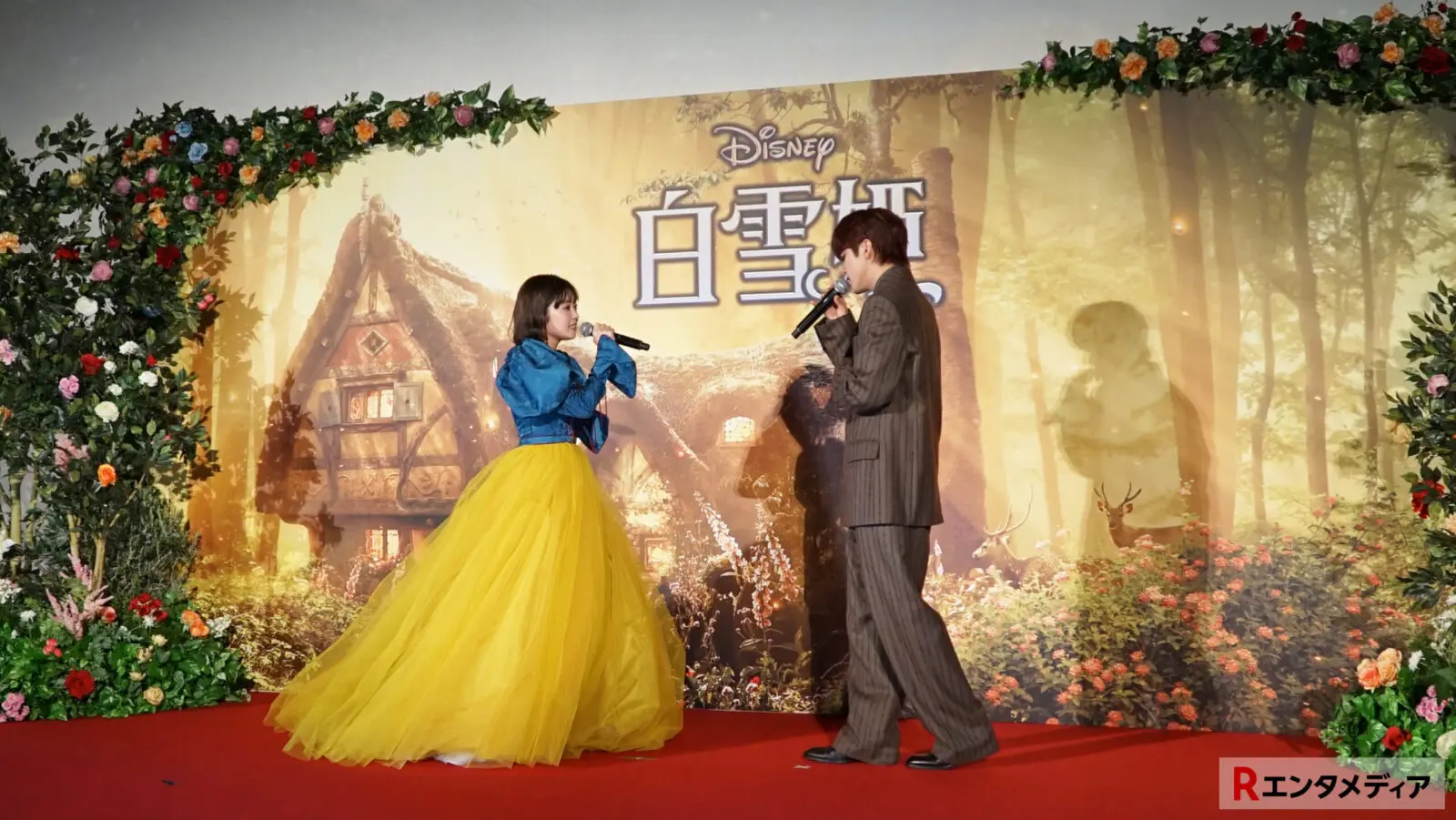吉柳咲良&河野純喜(JO1)が『白雪姫』劇中歌「二人ならきっと」をデュエットで初生披露！