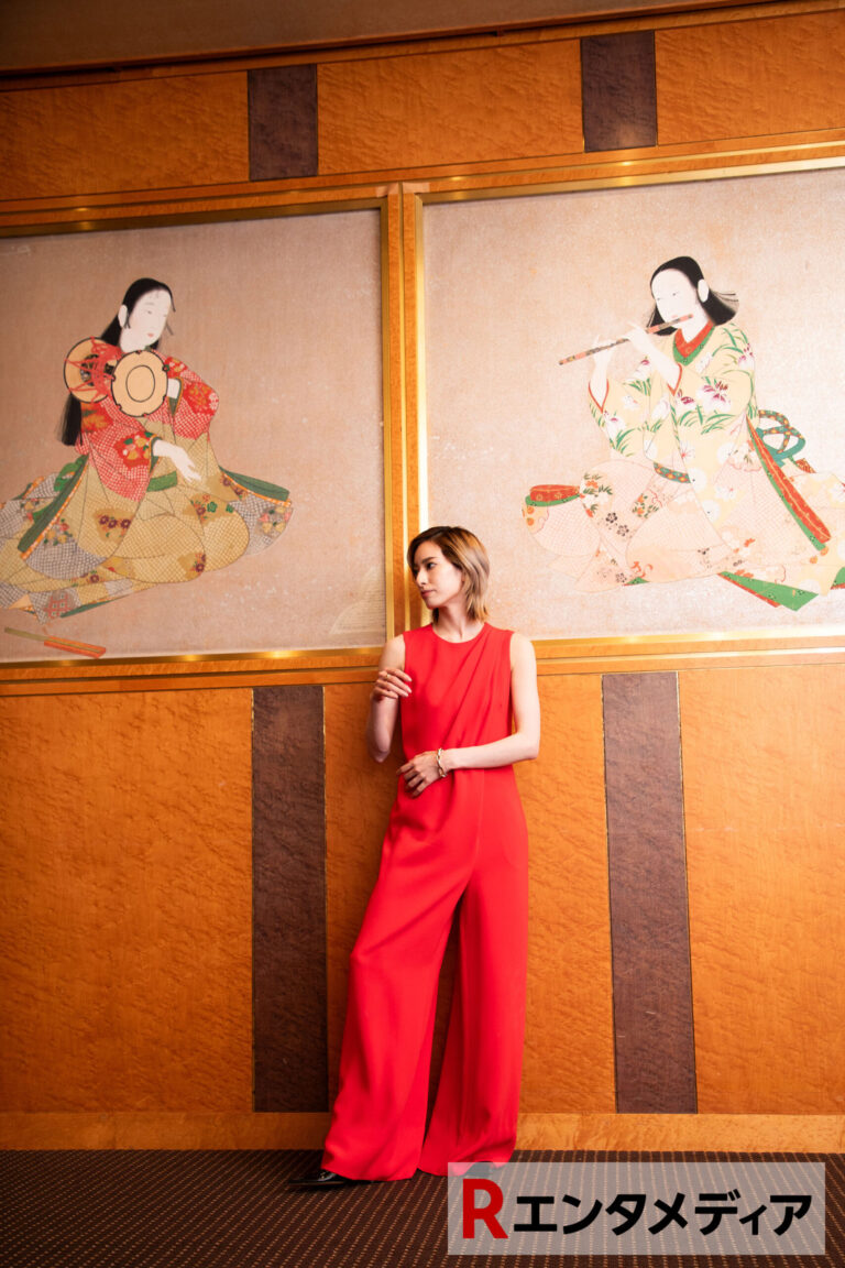 柚香光、宝塚退団後初の舞台で“鬼”に挑戦　劇団☆新感線出演への想いを語る：インタビュー前編記事内の6枚中10番目の写真
