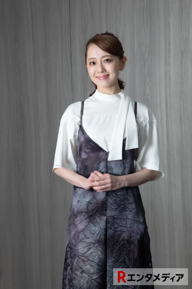 朝月希和が喜劇に挑戦！『歌喜劇／〜蘇る市場三郎 冥土の恋〜』でみせる“新たな顔”：インタビュー前編記事内の3枚中9番目の写真