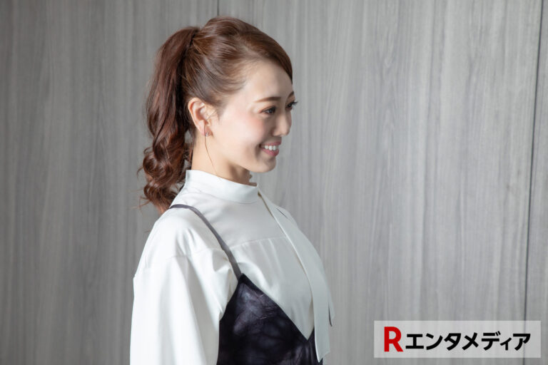 朝月希和が喜劇に挑戦！『歌喜劇／〜蘇る市場三郎 冥土の恋〜』でみせる“新たな顔”：インタビュー前編記事内の4枚中9番目の写真