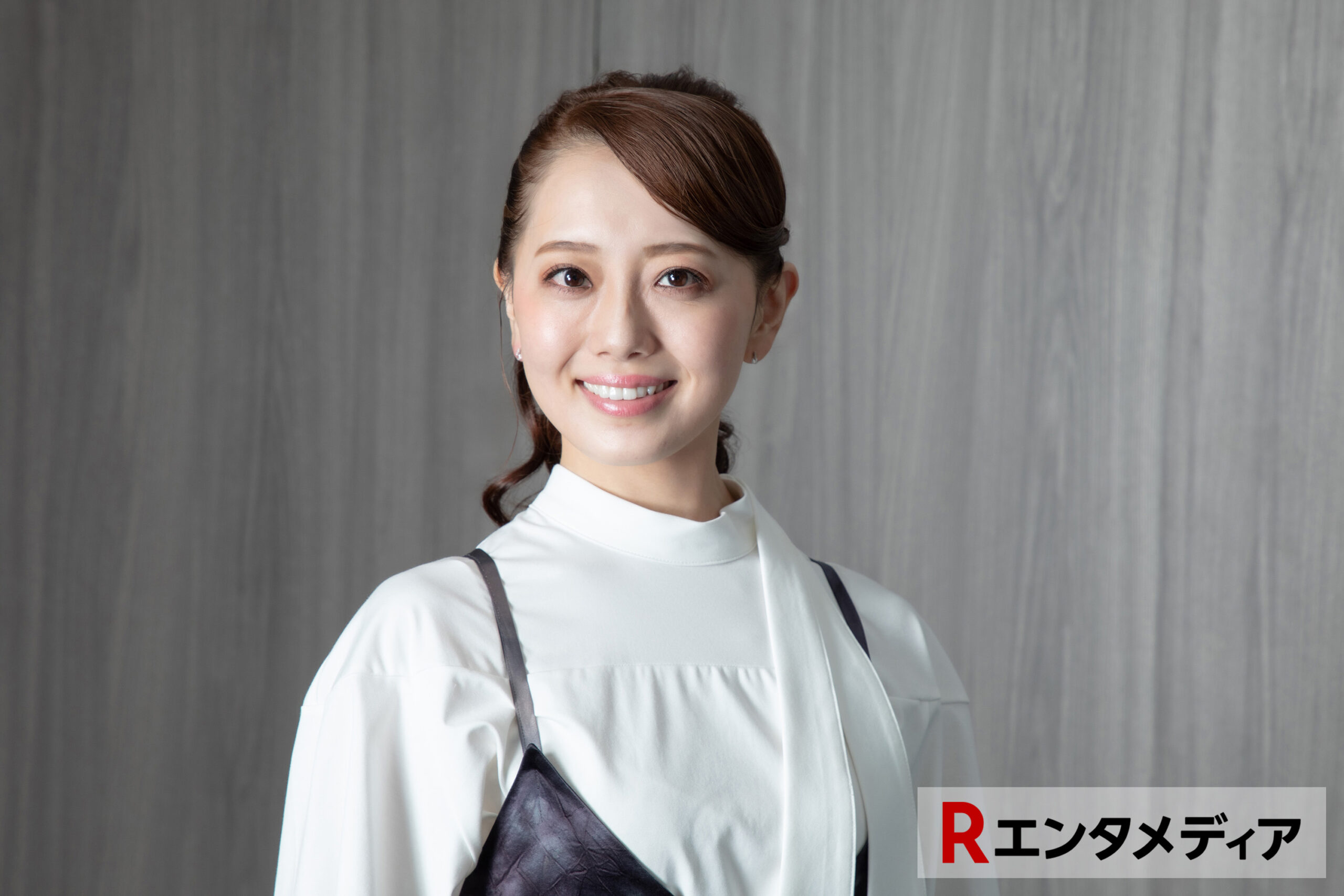 朝月希和が喜劇に挑戦！『歌喜劇／〜蘇る市場三郎 冥土の恋〜』でみせる“新たな顔”：インタビュー前編