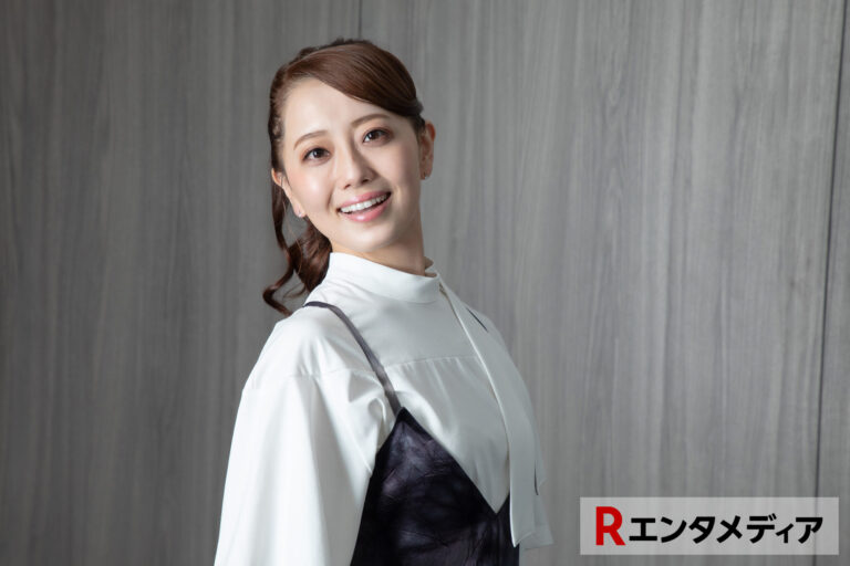 朝月希和が喜劇に挑戦！『歌喜劇／〜蘇る市場三郎 冥土の恋〜』でみせる“新たな顔”：インタビュー前編記事内の6枚中9番目の写真