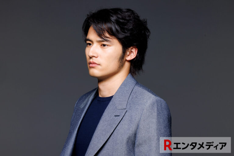 安田顕×水上恒司インタビュー：『連続ドラマＷ　怪物』で人間の“狂気”に迫る記事内の10枚中11番目の写真