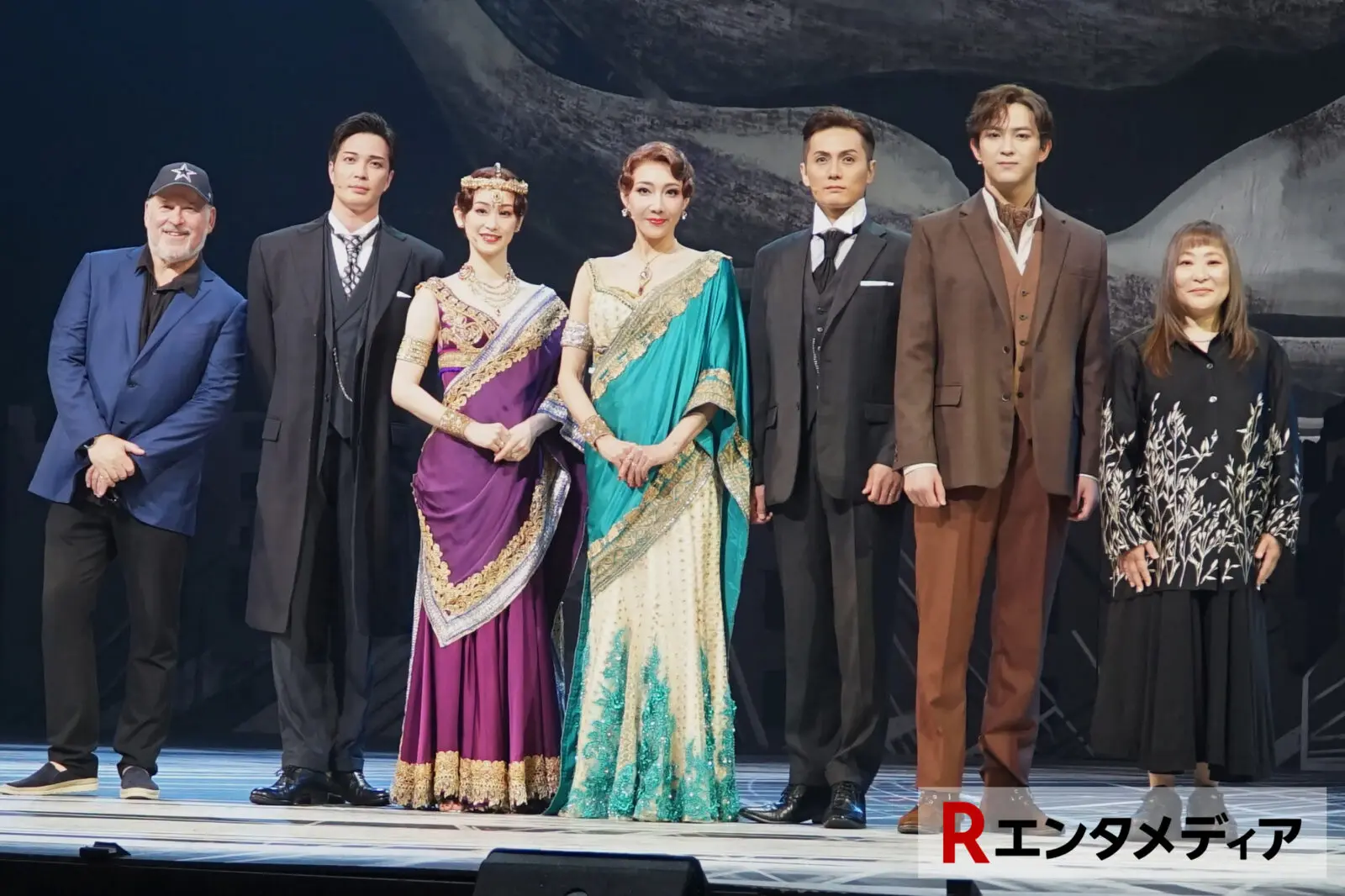 柚希礼音＆愛希れいか、「生き抜く」覚悟！ミュージカル『マタ・ハリ』会見