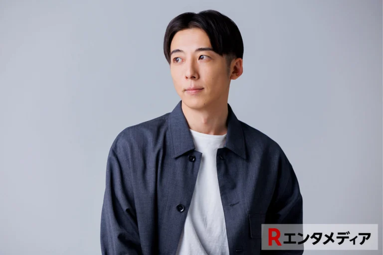 高橋一生インタビュー：『1972 渚の螢火』の魅力&俳優としてのアイデンティティを語る記事内の5枚中8番目の写真