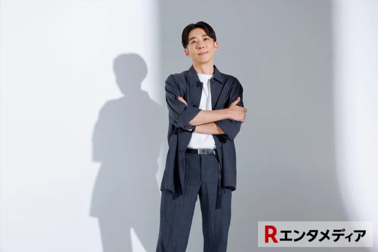 高橋一生インタビュー：『1972 渚の螢火』の魅力&俳優としてのアイデンティティを語る記事内の4枚中8番目の写真