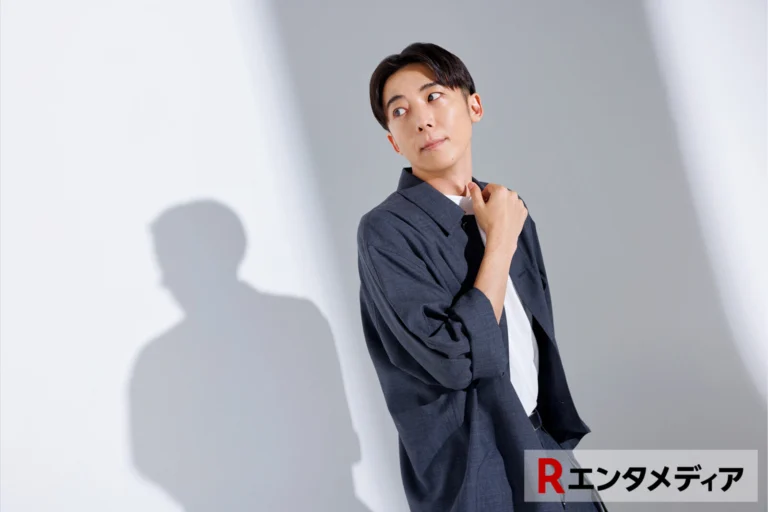 高橋一生インタビュー：『1972 渚の螢火』の魅力&俳優としてのアイデンティティを語る記事内の3枚中8番目の写真